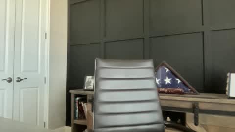 Snapshot of redbull1414 chatting on November 25, 6:52 pm RedBull online show from November 25, 6:52 pm