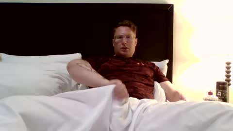Snapshot of redbwc96 chatting on July 17, 7:04 am redbwc96 online show from July 17, 7:04 am