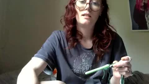 Snapshot of redcassie666 chatting on May 10, 3:50 pm redcassie666 online show from May 10, 3:50 pm