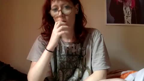 Snapshot of redcassie666 chatting on June 3, 12:52 pm redcassie666 online show from June 3, 12:52 pm