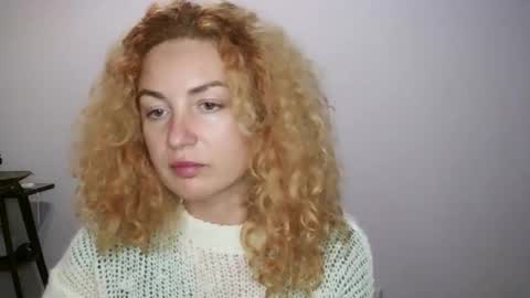 reddgirll online show from January 21, 8:11 pm