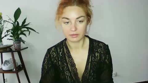 reddgirll online show from January 24, 3:34 pm
