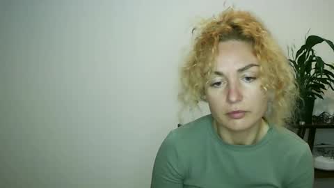 reddgirll online show from February 4, 8:59 pm
