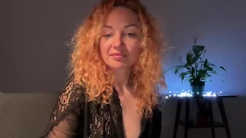 reddgirll online show from February 26, 11:04 pm