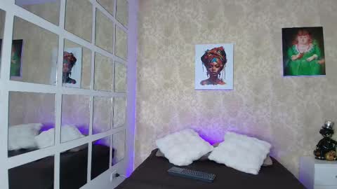 reddoll_eup69 online show from September 23, 8:56 pm