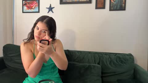 redfloweer online show from February 7, 3:05 pm