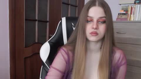 Lily online show from September 20, 2:23 am