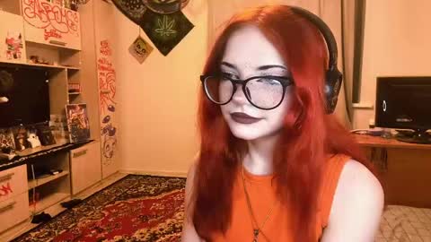 Snapshot of redheadcatxd chatting on May 14, 10:27 pm Eva online show from May 14, 10:27 pm