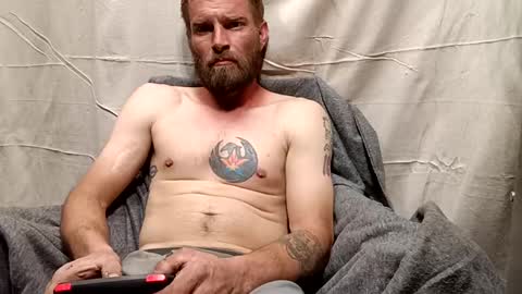 Snapshot of redheadlover828 chatting on January 21, 9:24 am Kevin online show from January 21, 9:24 am