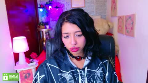 Lili Lopez online show from January 17, 8:01 pm