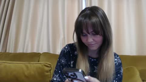 Snapshot of redjessica chatting on March 4, 6:19 am RedJessica online show from March 4, 6:19 am