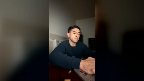 RedManMoans online show from June 14, 8:27 am