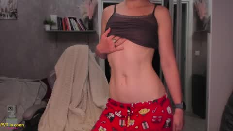 Stephanie online show from May 26, 3:41 pm
