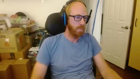 Snapshot of redrob57 chatting on December 3, 8:45 am redrob57 online show from December 3, 8:45 am