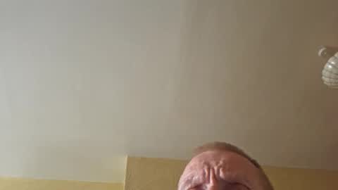 Snapshot of redrodridding chatting on October 21, 1:34 pm redrodridding online show from October 21, 1:34 pm