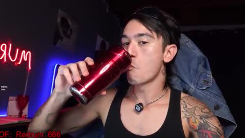 Red online show from October 14, 5:36 pm