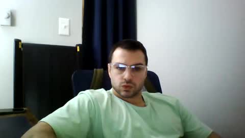 Snapshot of redstar461163 chatting on December 9, 2:06 pm redstar461163 online show from December 9, 2:06 pm