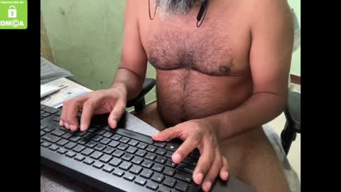 Snapshot of redxxxdevil80 chatting on December 15, 2:05 pm RedDevil online show from December 15, 2:05 pm