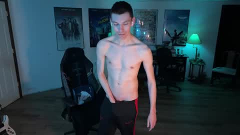 Snapshot of reelbigwang chatting on March 1, 4:26 am reelbigwang online show from March 1, 4:26 am