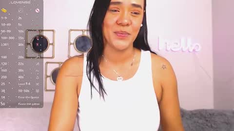 regina1819 online show from February 13, 9:41 am