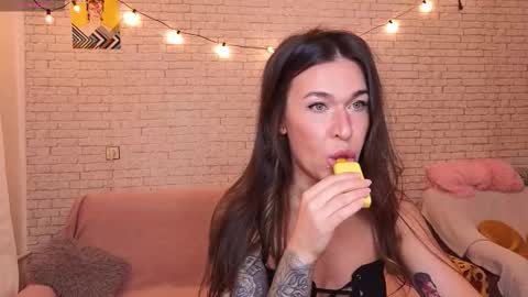 ReginaHawkinss online show from October 9, 10:02 am