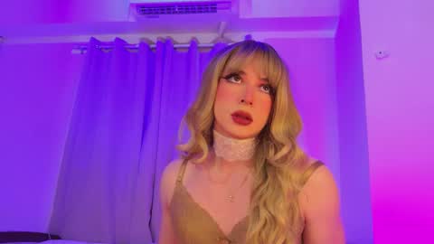 reginarose online show from October 20, 5:08 am