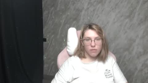 Regina online show from January 24, 1:56 am