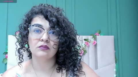reginavegaa online show from January 23, 11:37 am