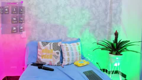 Snapshot of reichel05 chatting on February 22, 6:13 am reichel05 online show from February 22, 6:13 am