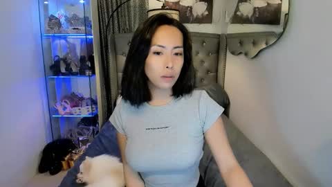 reighnempress online show from October 23, 2:44 am