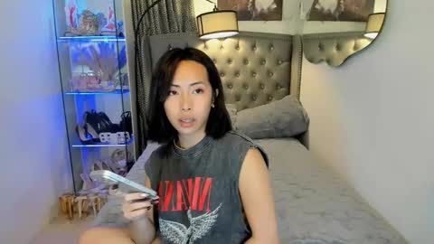 reighnempress online show from November 26, 5:41 am