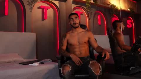 Snapshot of reik_von chatting on October 28, 12:09 pm Reik online show from October 28, 12:09 pm