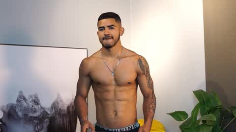 Snapshot of reik_von chatting on November 29, 12:19 pm Reik online show from November 29, 12:19 pm