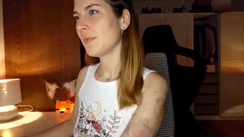 Snapshot of reileyfoxx chatting on May 26, 6:37 pm Reiley online show from May 26, 6:37 pm