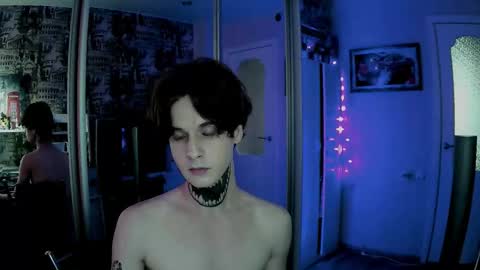 Snapshot of remitrash chatting on September 9, 11:43 am RemiTrash online show from September 9, 11:43 am