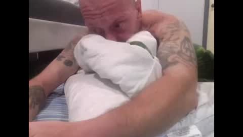 Snapshot of remshotdt chatting on February 16, 2:20 am remshotdt online show from February 16, 2:20 am