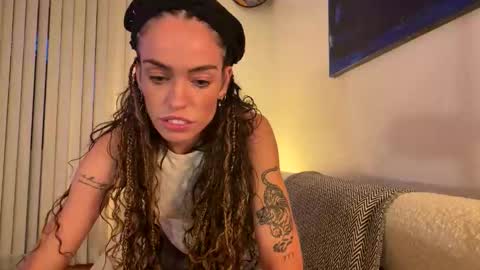 Snapshot of remyveloura chatting on May 16, 3:14 am Remy online show from May 16, 3:14 am