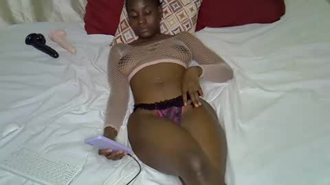 Snapshot of renal_queen chatting on October 27, 10:03 pm renal_queen online show from October 27, 10:03 pm