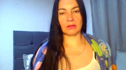Snapshot of renata_hot1 chatting on June 11, 2:53 am renata_hot1 online show from June 11, 2:53 am