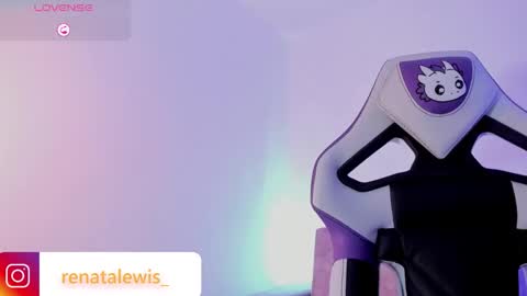 Snapshot of renata_lewis23 chatting on February 14, 5:04 am renata_lewis23 online show from February 14, 5:04 am