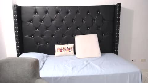 Renata Salinas online show from October 22, 8:52 pm