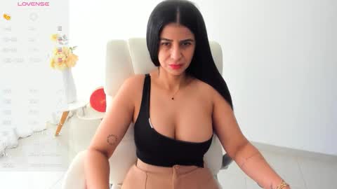 RENATA online show from October 6, 4:59 pm