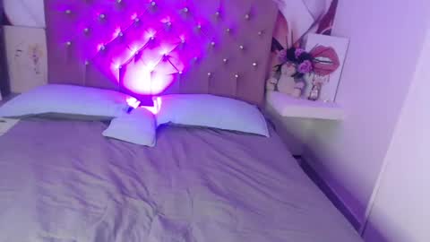 Snapshot of renata_valentina chatting on April 25, 11:24 am RENATA VALENTINA online show from April 25, 11:24 am