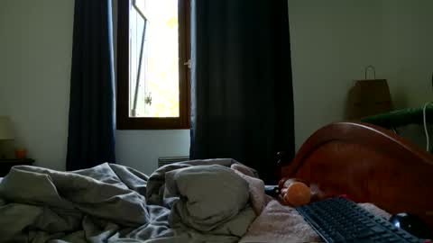 Snapshot of renattabigboobs chatting on September 18, 8:27 am Renatta online show from September 18, 8:27 am