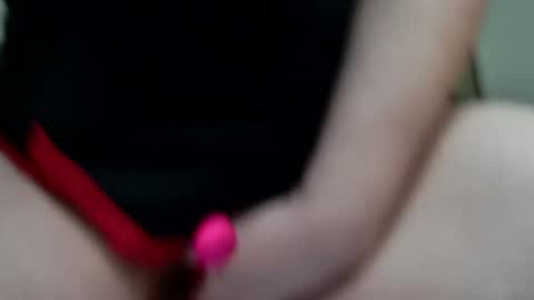 Snapshot of renattabigboobs chatting on June 1, 7:10 am Renatta online show from June 1, 7:10 am