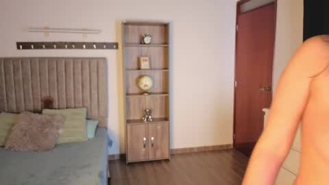 Snapshot of renaxi_smith chatting on February 24, 10:08 pm renaxi_smith online show from February 24, 10:08 pm