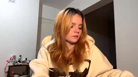 Snapshot of rendabecnel chatting on February 11, 11:10 pm Tiffany online show from February 11, 11:10 pm