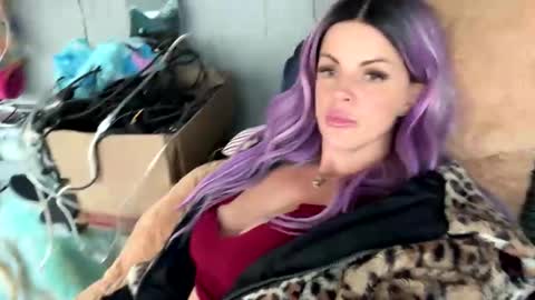 Snapshot of rene_heartz99 chatting on December 6, 12:49 pm Naughty closet slut here to suck all your friends off online show from December 6, 12:49 pm