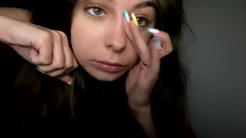 renee_loah online show from September 19, 10:32 pm