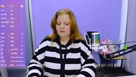 Snapshot of renesmee_sunset chatting on October 16, 1:23 pm Sweet Renesmee online show from October 16, 1:23 pm